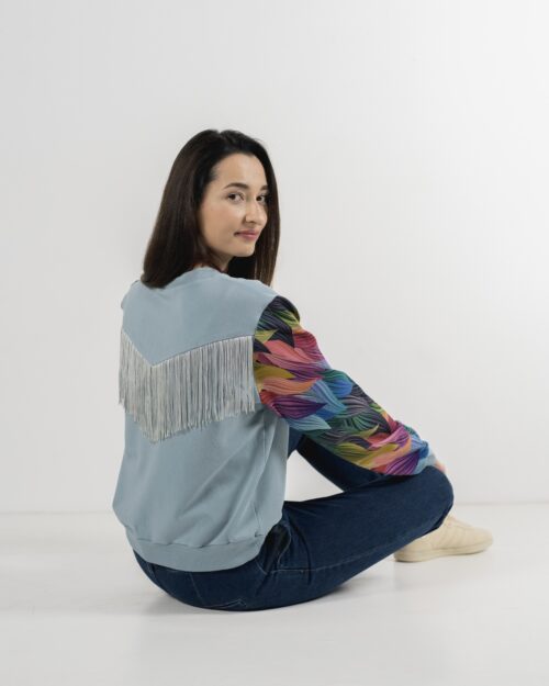 SCARLLET COLORFUL WAVES DROP YOU BRAVE